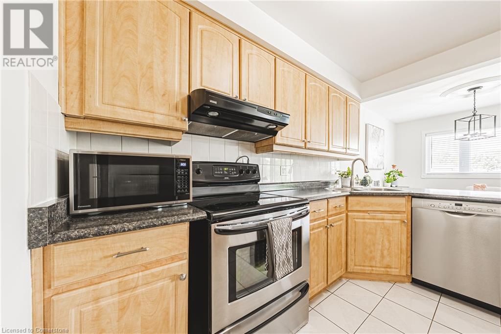3050 Pinemeadow Drive Unit# 30, Burlington, Ontario  L7M 3X5 - Photo 15 - 40738242