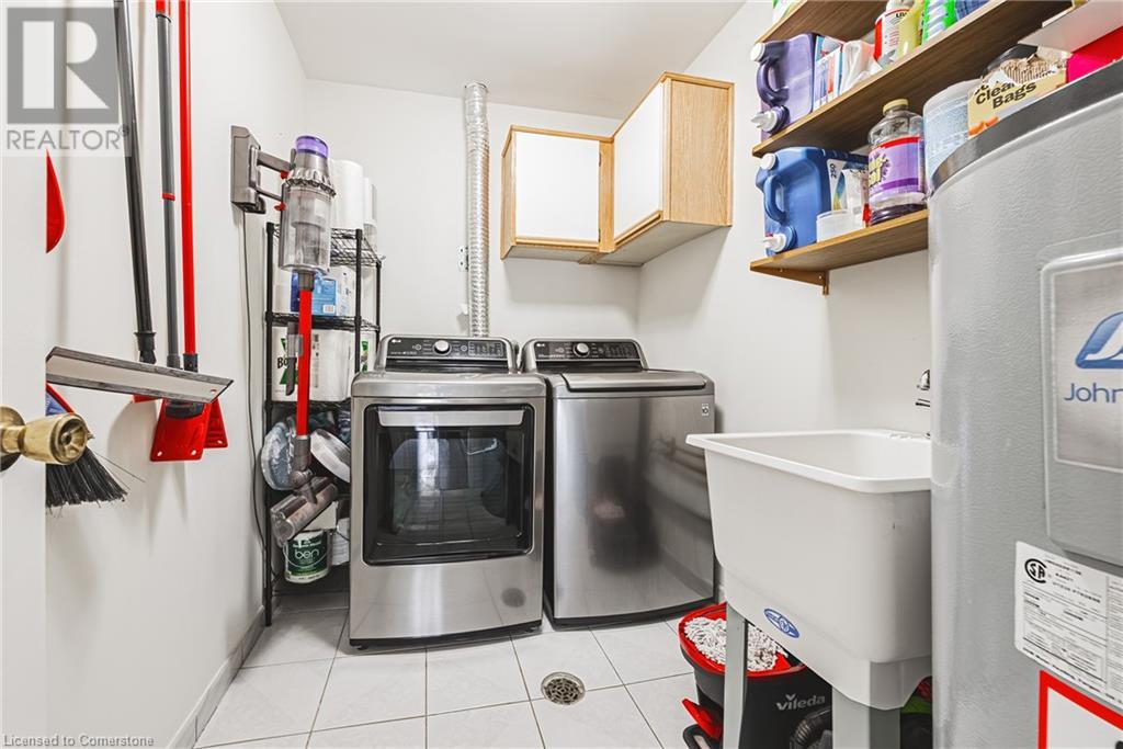 3050 Pinemeadow Drive Unit# 30, Burlington, Ontario  L7M 3X5 - Photo 32 - 40738242