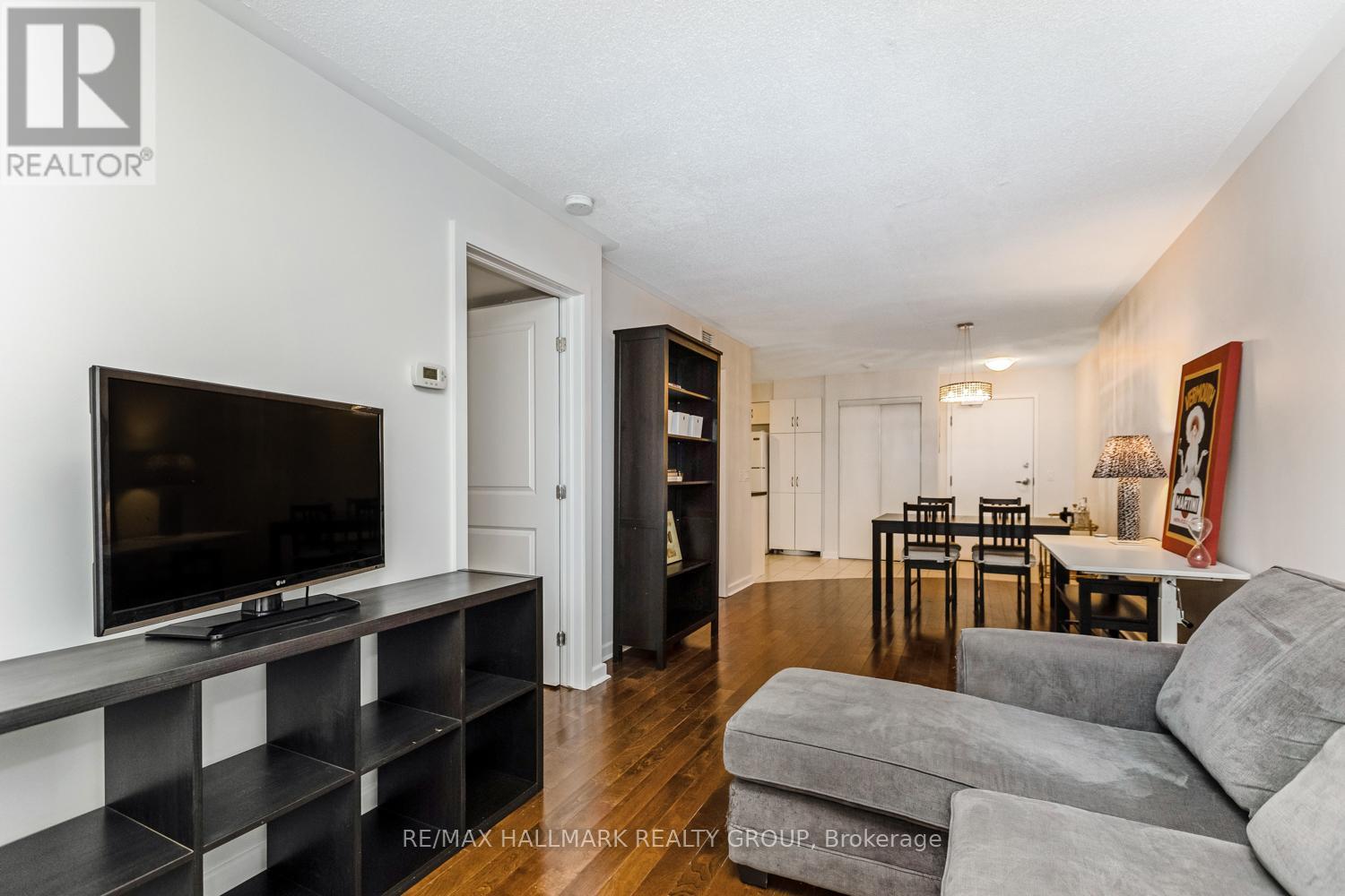 502 - 138 Somerset Street W, Ottawa, Ontario  K2P 0A3 - Photo 11 - X12200883