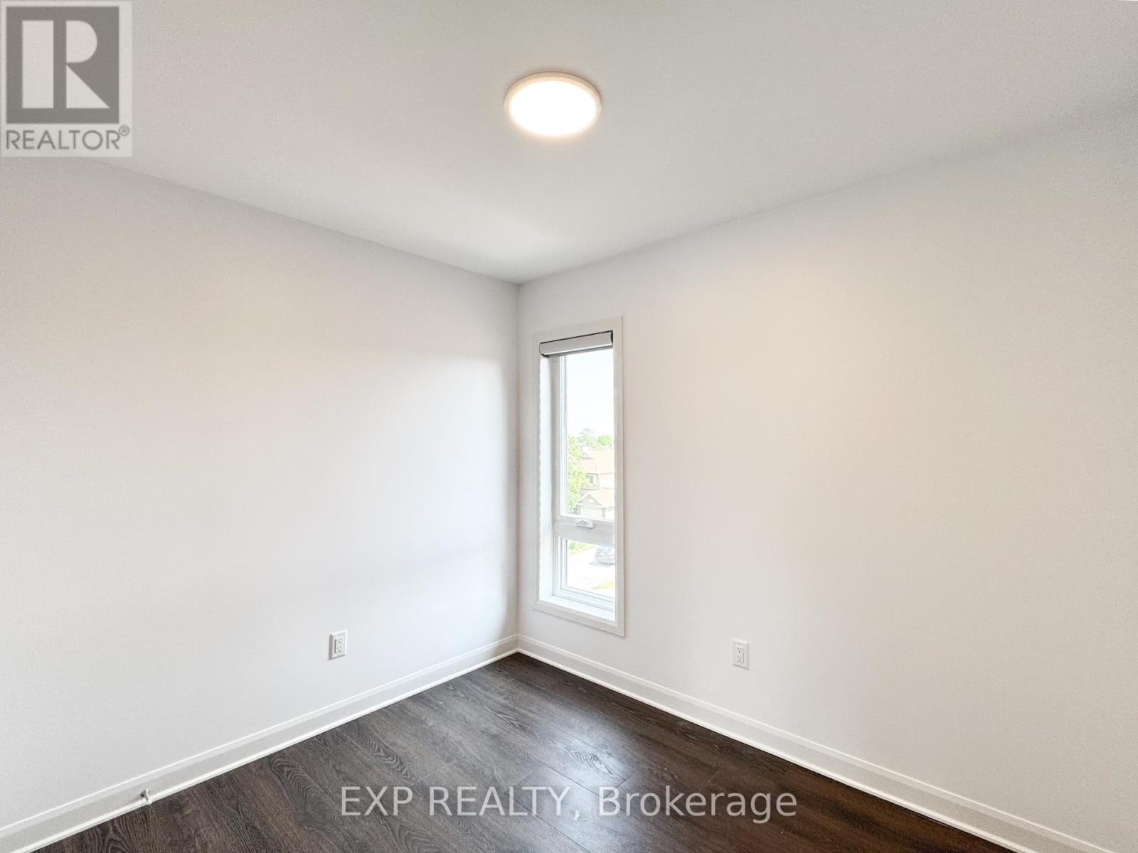 E - 25 Fair Oaks Crescent, Ottawa, Ontario  K2G 4W6 - Photo 16 - X12200890