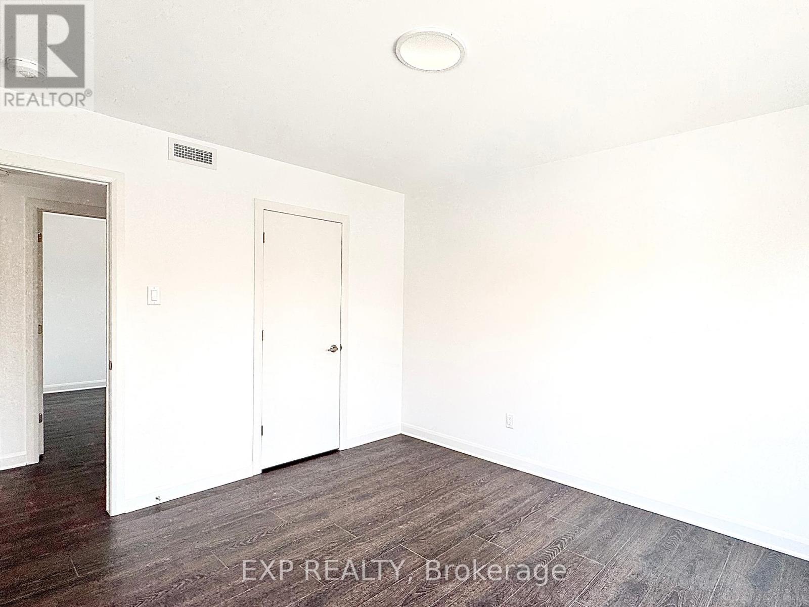 E - 25 Fair Oaks Crescent, Ottawa, Ontario  K2G 4W6 - Photo 20 - X12200890
