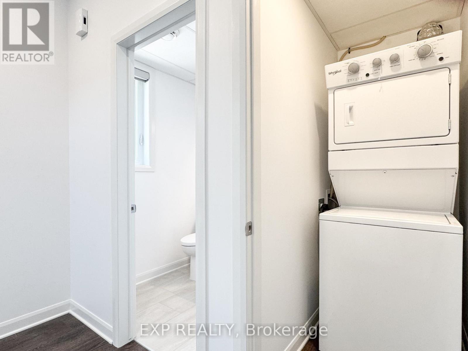 E - 25 Fair Oaks Crescent, Ottawa, Ontario  K2G 4W6 - Photo 21 - X12200890