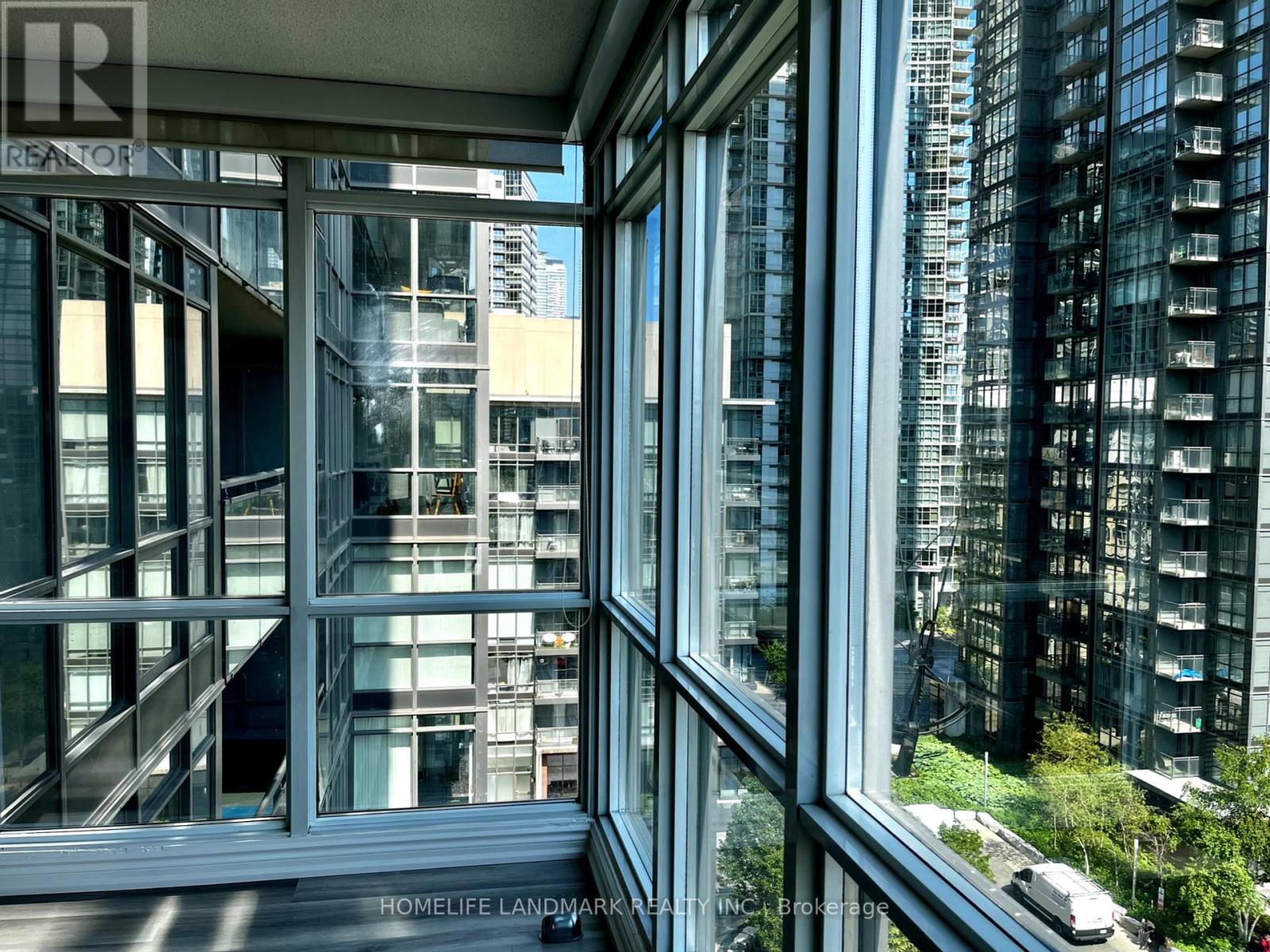 912 - 15 Fort York Boulevard, Toronto (Waterfront Communities), Ontario  M5V 3Y4 - Photo 6 - C12200865