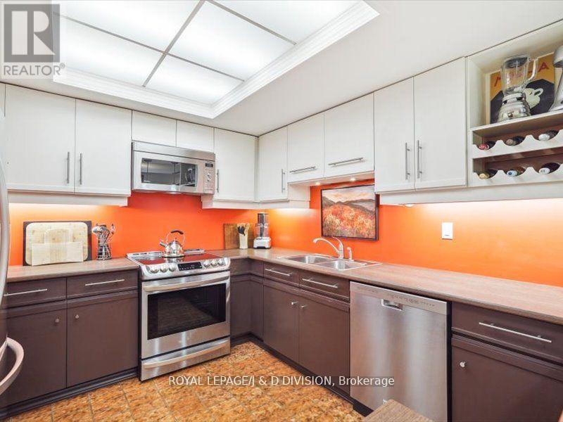 204 - 55 Lombard Street, Toronto, Ontario  M5C 2R7 - Photo 11 - C12200866