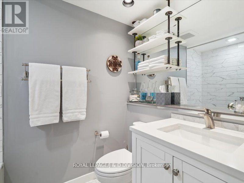 204 - 55 Lombard Street, Toronto, Ontario  M5C 2R7 - Photo 21 - C12200866