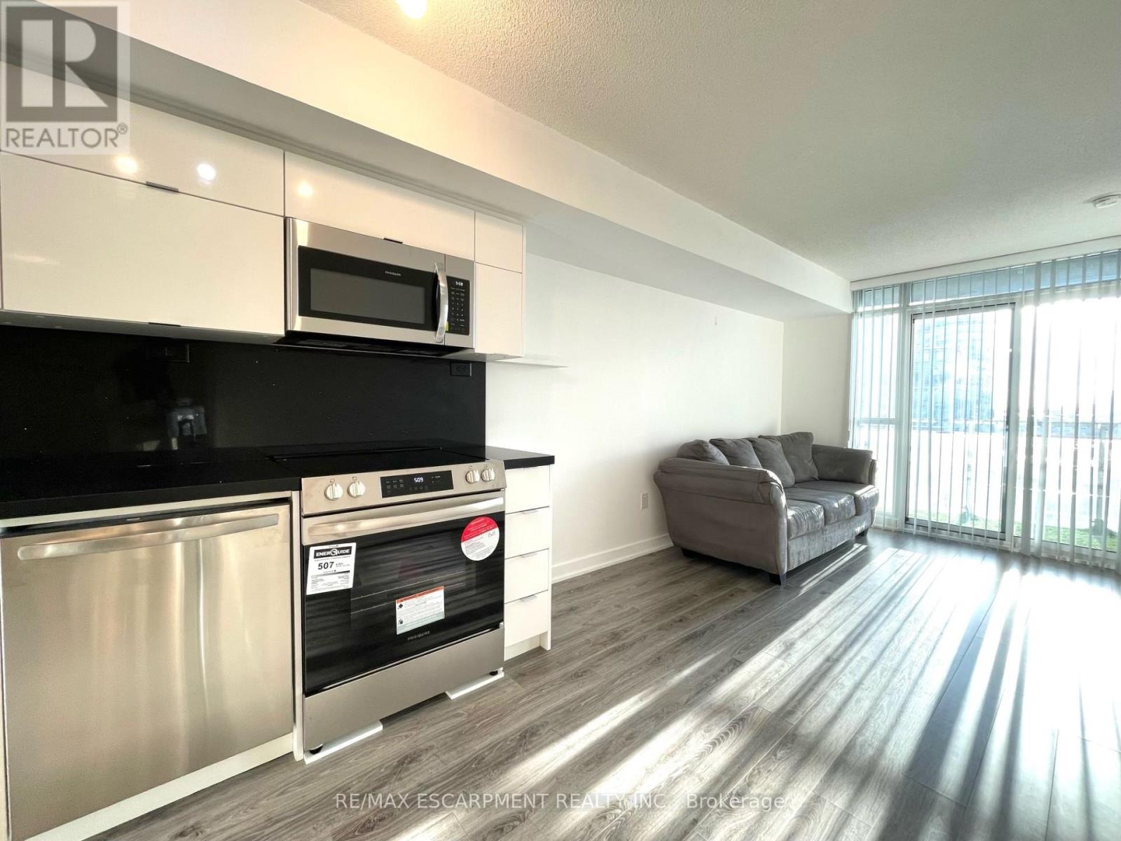 1510 - 21 Iceboat Terrace, Toronto, Ontario  M5V 4A9 - Photo 5 - C12200884