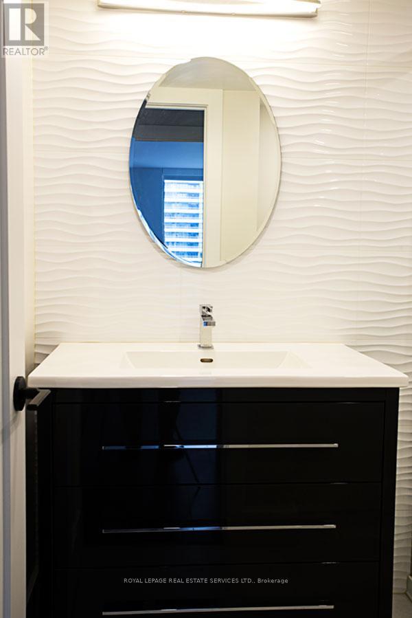 1204 - 100 Upper Madison Avenue, Toronto, Ontario  M2N 6M4 - Photo 12 - C12200912