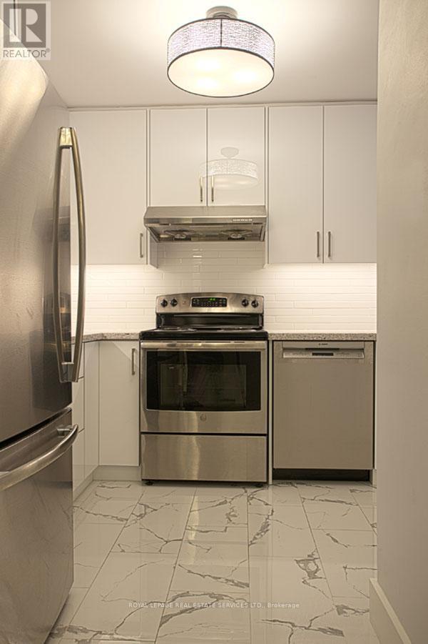 1204 - 100 Upper Madison Avenue, Toronto, Ontario  M2N 6M4 - Photo 7 - C12200912
