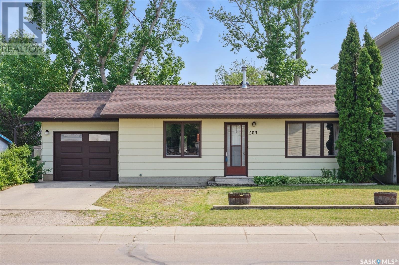 209 4th STREET W, Warman, Saskatchewan