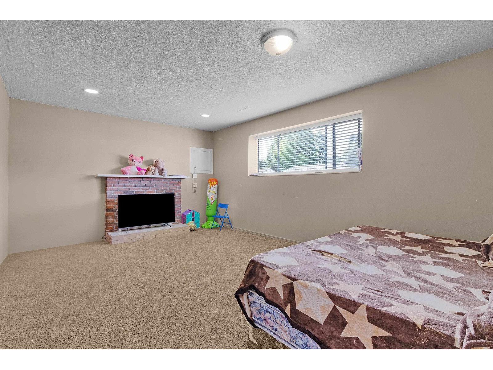 17816 59 Avenue, Surrey, British Columbia  V3S 1P5 - Photo 6 - R3010335