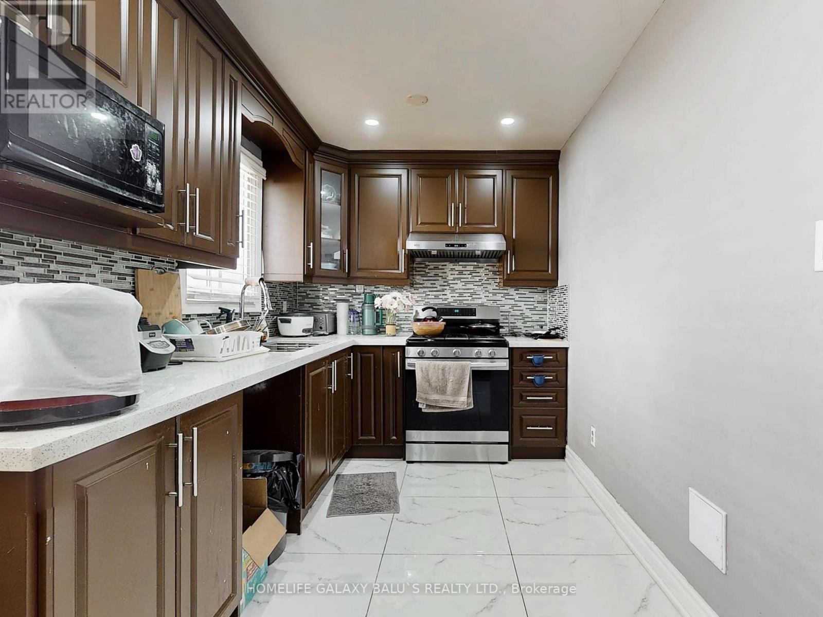 76 Lowry Square, Toronto (Malvern), Ontario  M1B 1N6 - Photo 7 - E12200859