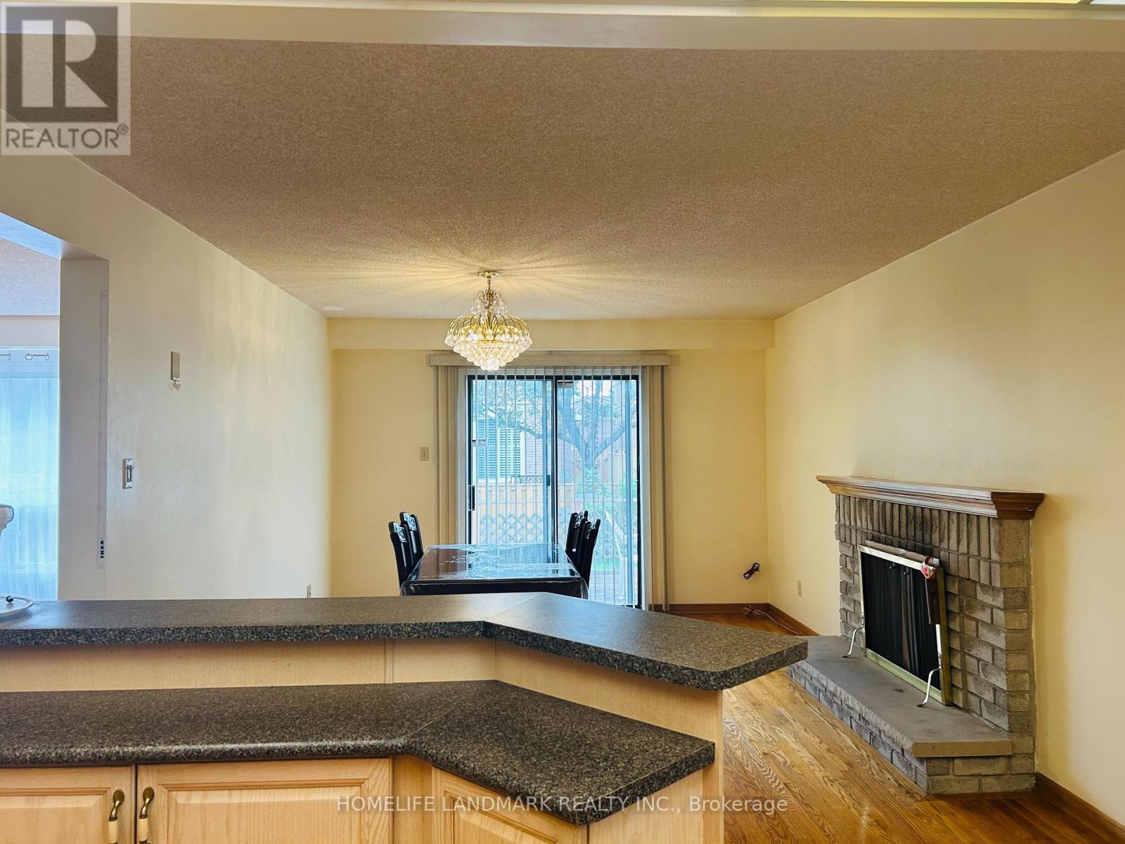 55 Sylvestre Square, Toronto (Steeles), Ontario  M1W 3V1 - Photo 3 - E12200868