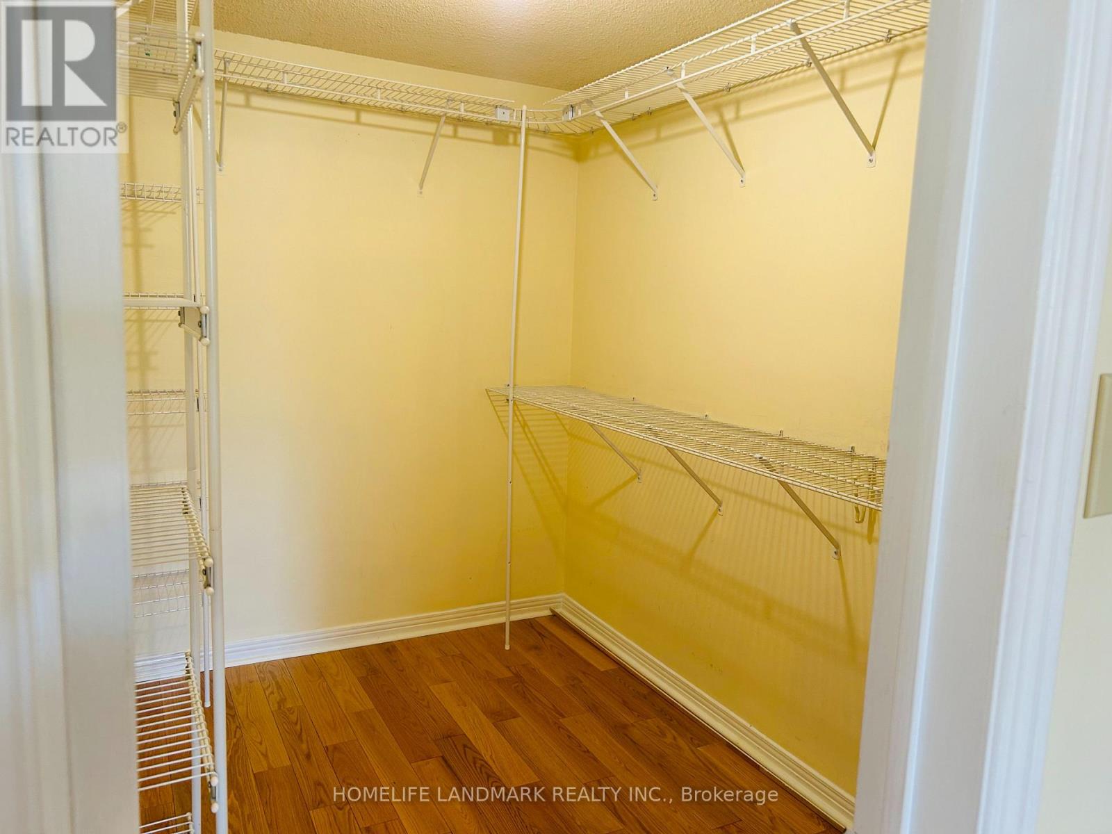55 Sylvestre Square, Toronto (Steeles), Ontario  M1W 3V1 - Photo 8 - E12200868