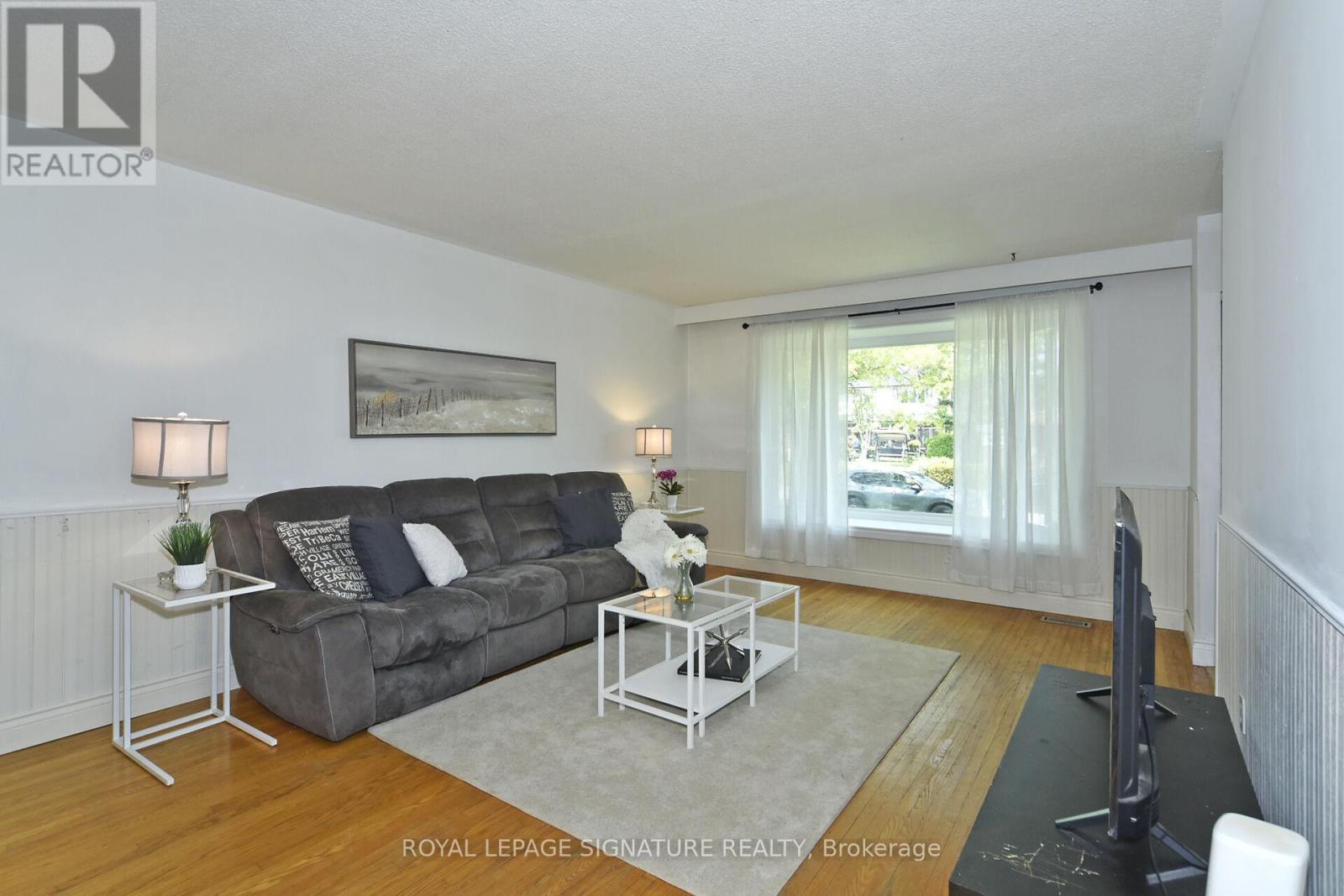 845 Breda Avenue, Pickering, Ontario  L1W 2K4 - Photo 10 - E12200899