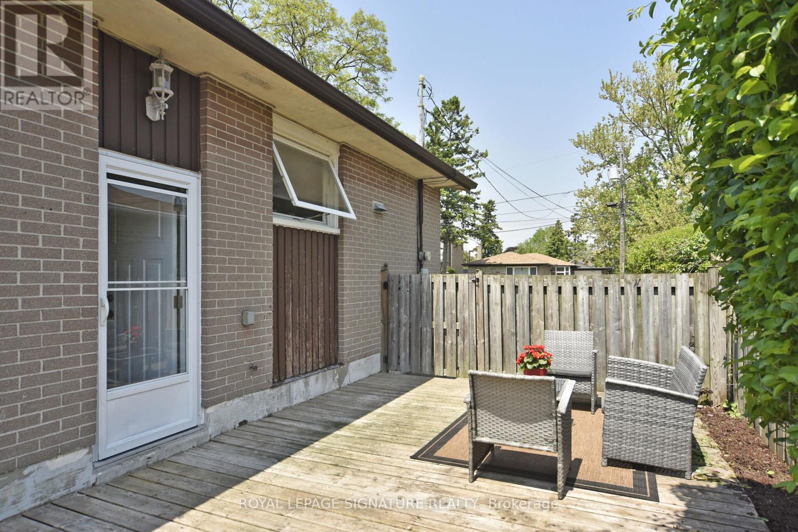 845 Breda Avenue, Pickering, Ontario  L1W 2K4 - Photo 31 - E12200899