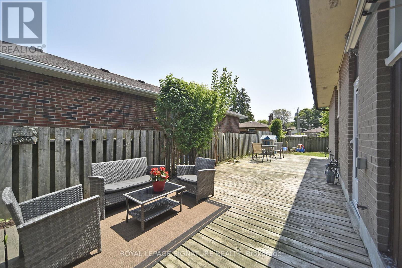 845 Breda Avenue, Pickering, Ontario  L1W 2K4 - Photo 32 - E12200899