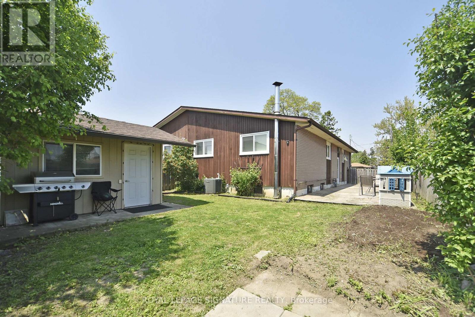 845 Breda Avenue, Pickering, Ontario  L1W 2K4 - Photo 34 - E12200899