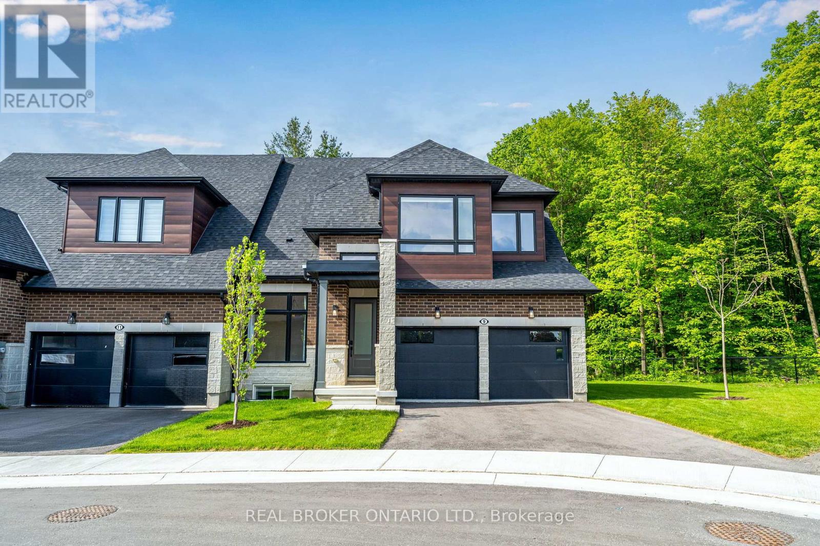 9 VERN ROBERTSON GATE, Uxbridge, Ontario