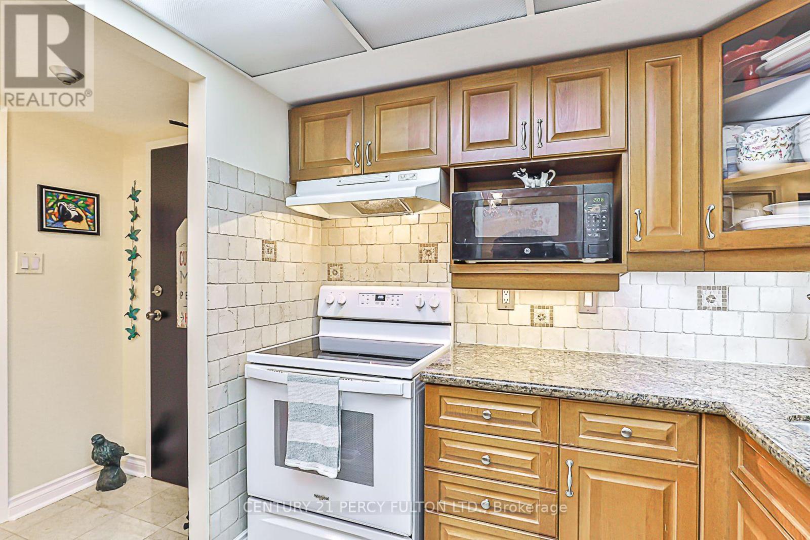 203 - 249 Major Mackenzie Drive E, Richmond Hill (Harding), Ontario  L4C 9M8 - Photo 11 - N12200913