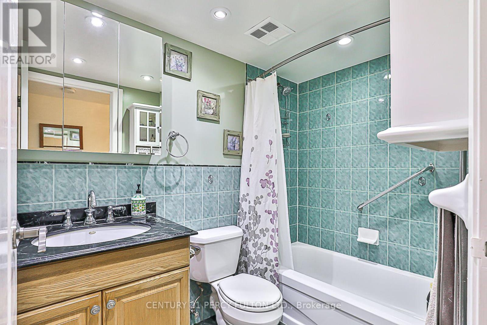 203 - 249 Major Mackenzie Drive E, Richmond Hill (Harding), Ontario  L4C 9M8 - Photo 22 - N12200913