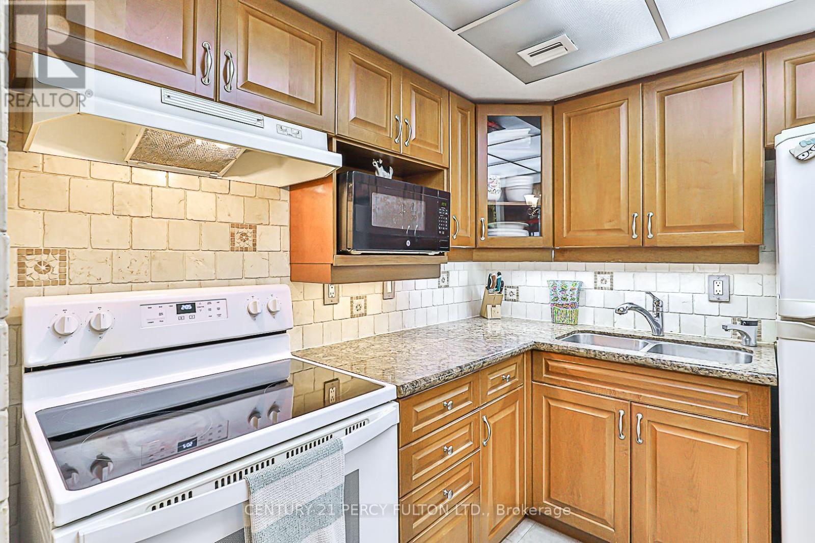 203 - 249 Major Mackenzie Drive E, Richmond Hill (Harding), Ontario  L4C 9M8 - Photo 9 - N12200913