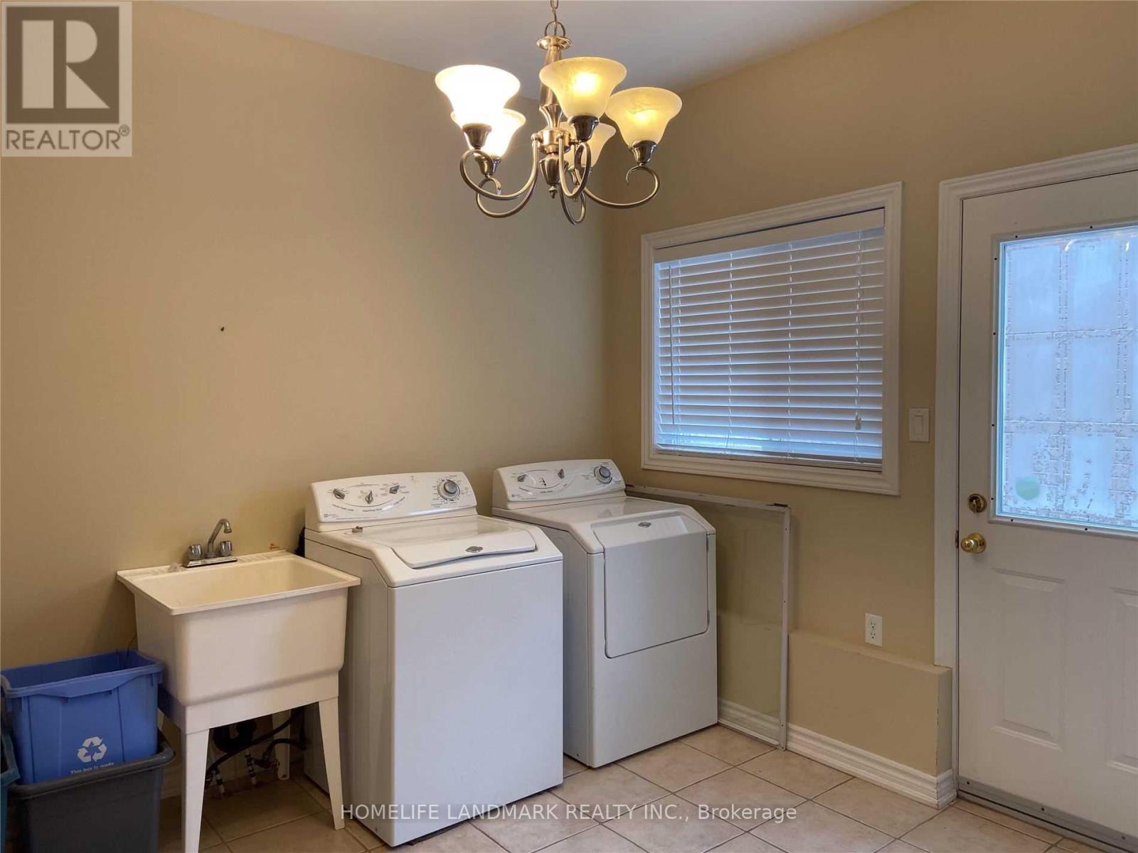 70 Prince William Way, Barrie (Innis-Shore), Ontario  L4N 0Y9 - Photo 6 - S12200886