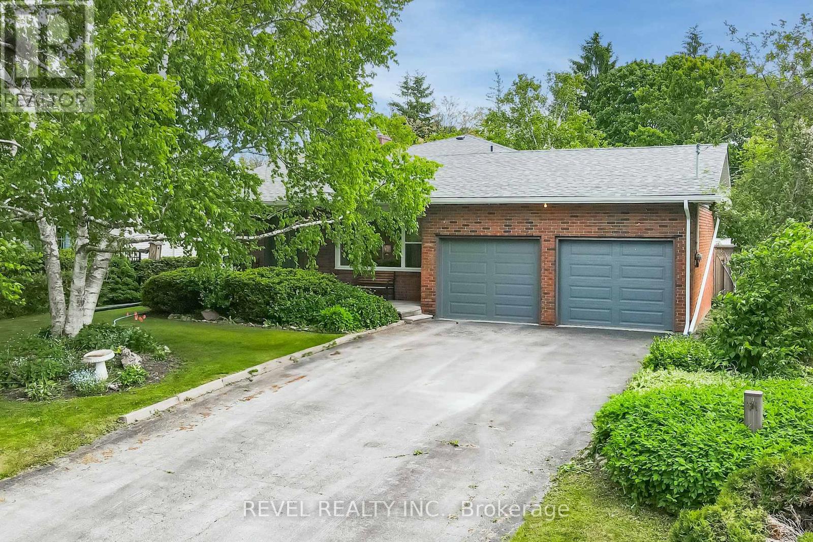 89 Pottinger Street, Kawartha Lakes (Lindsay), Ontario  K9V 3Y4 - Photo 2 - X12197774
