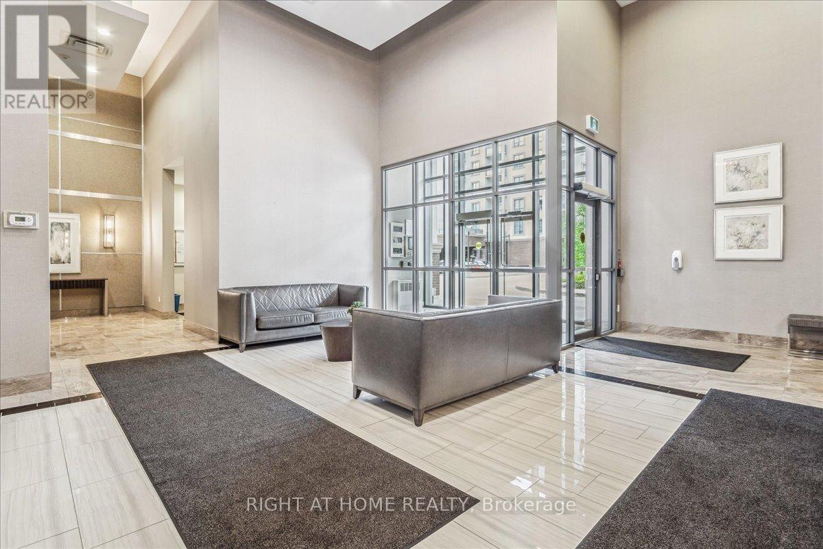 301 - 2490 Old Bronte Road, Oakville, Ontario  L6M 0Y5 - Photo 3 - W12200871