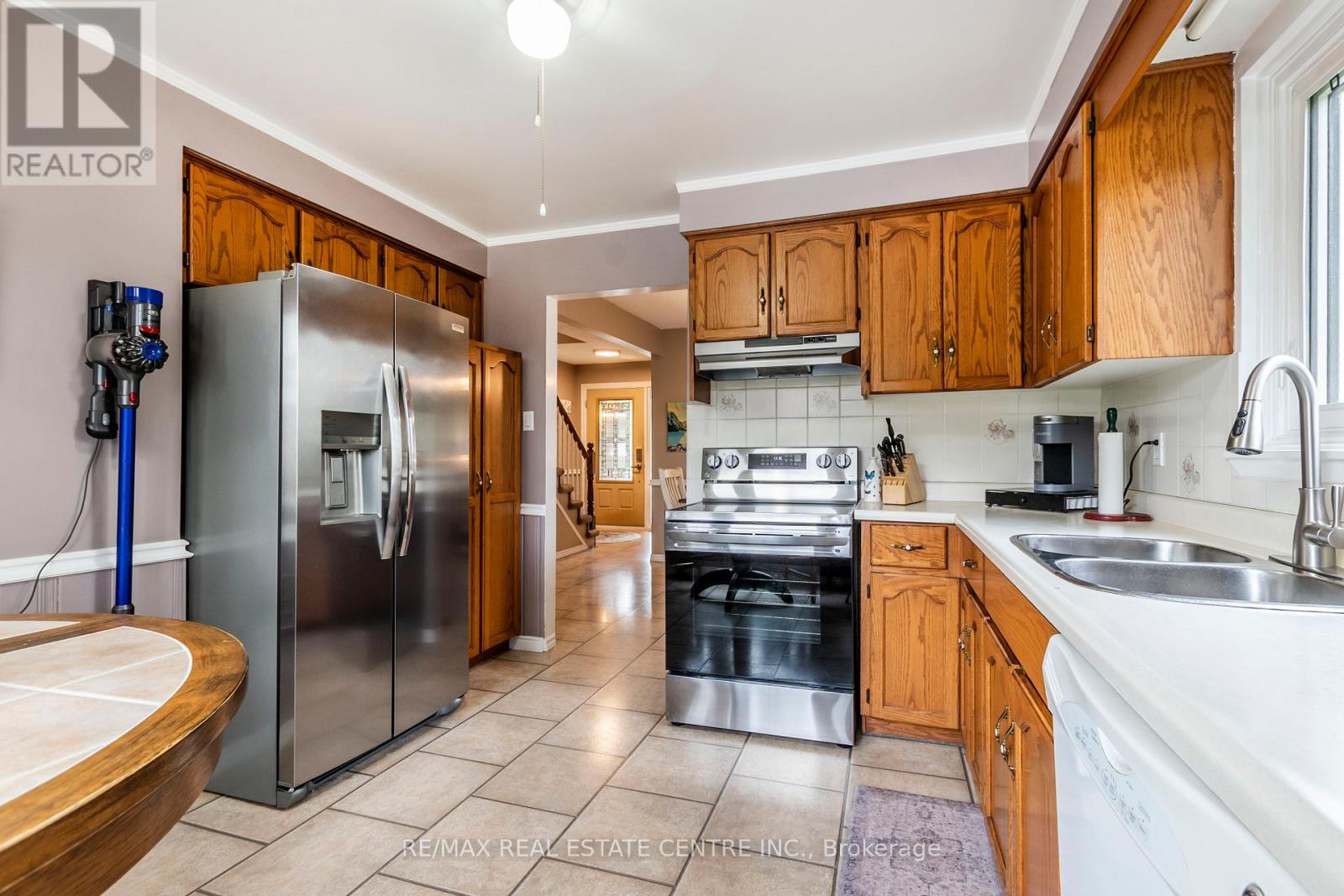 2390 Gillingham Drive, Burlington, Ontario  L7P 3Z4 - Photo 16 - W12200875