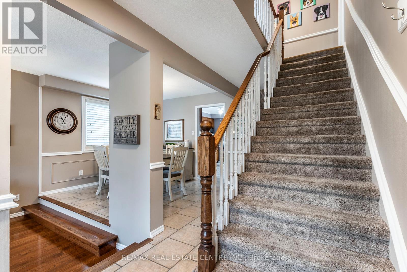 2390 Gillingham Drive, Burlington, Ontario  L7P 3Z4 - Photo 8 - W12200875