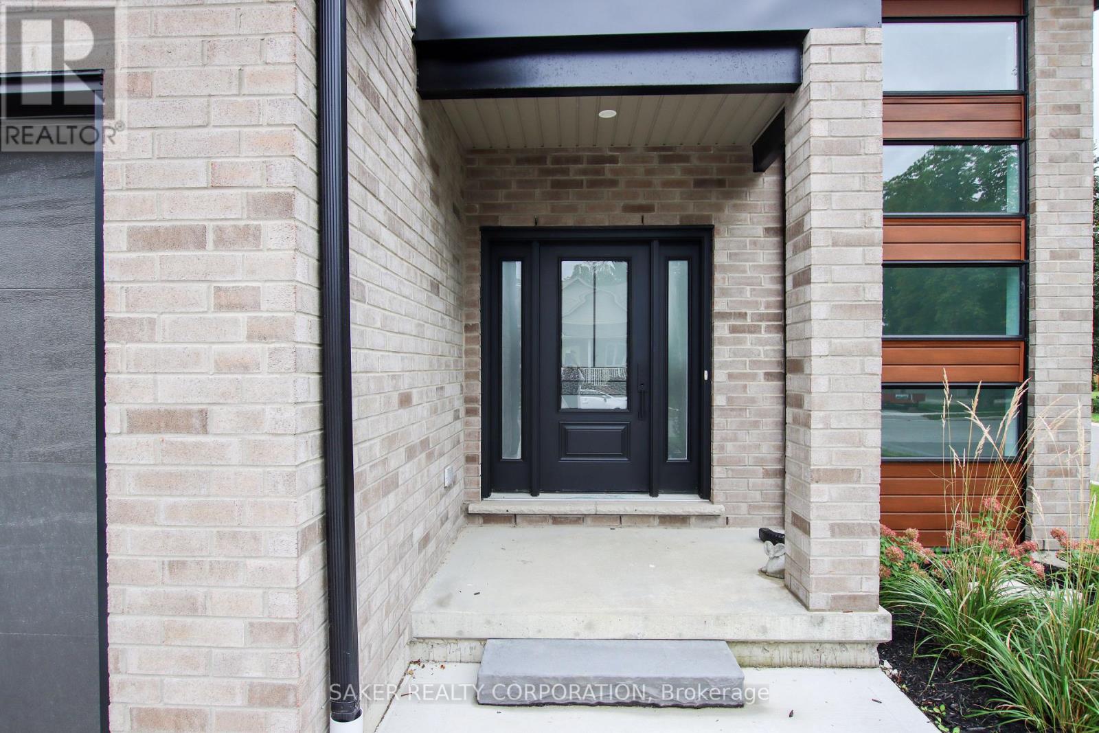Property at 530 REGENT STREET image 4
