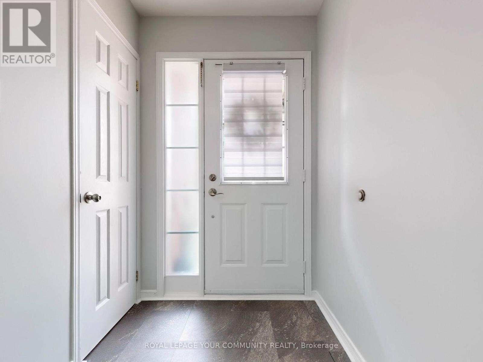 194 Fairwood Drive, Georgina, Ontario  L4P 3Y5 - Photo 6 - N12197997