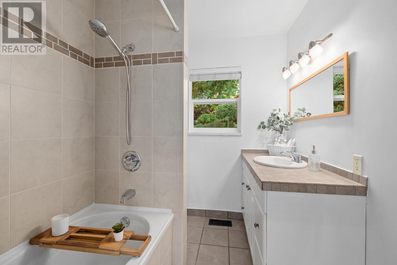 3219 Royal Avenue, North Vancouver, British Columbia  V7K 1Y7 - Photo 21 - R3010851