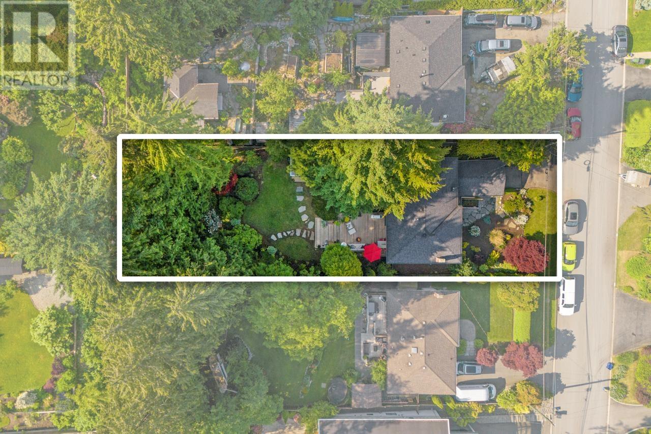 3219 Royal Avenue, North Vancouver, British Columbia  V7K 1Y7 - Photo 3 - R3010851