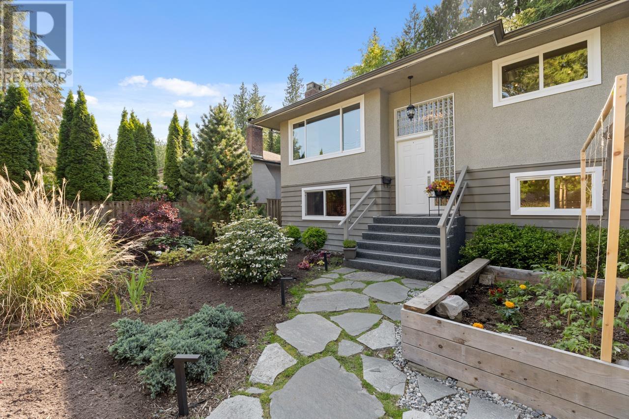 3219 Royal Avenue, North Vancouver, British Columbia  V7K 1Y7 - Photo 4 - R3010851