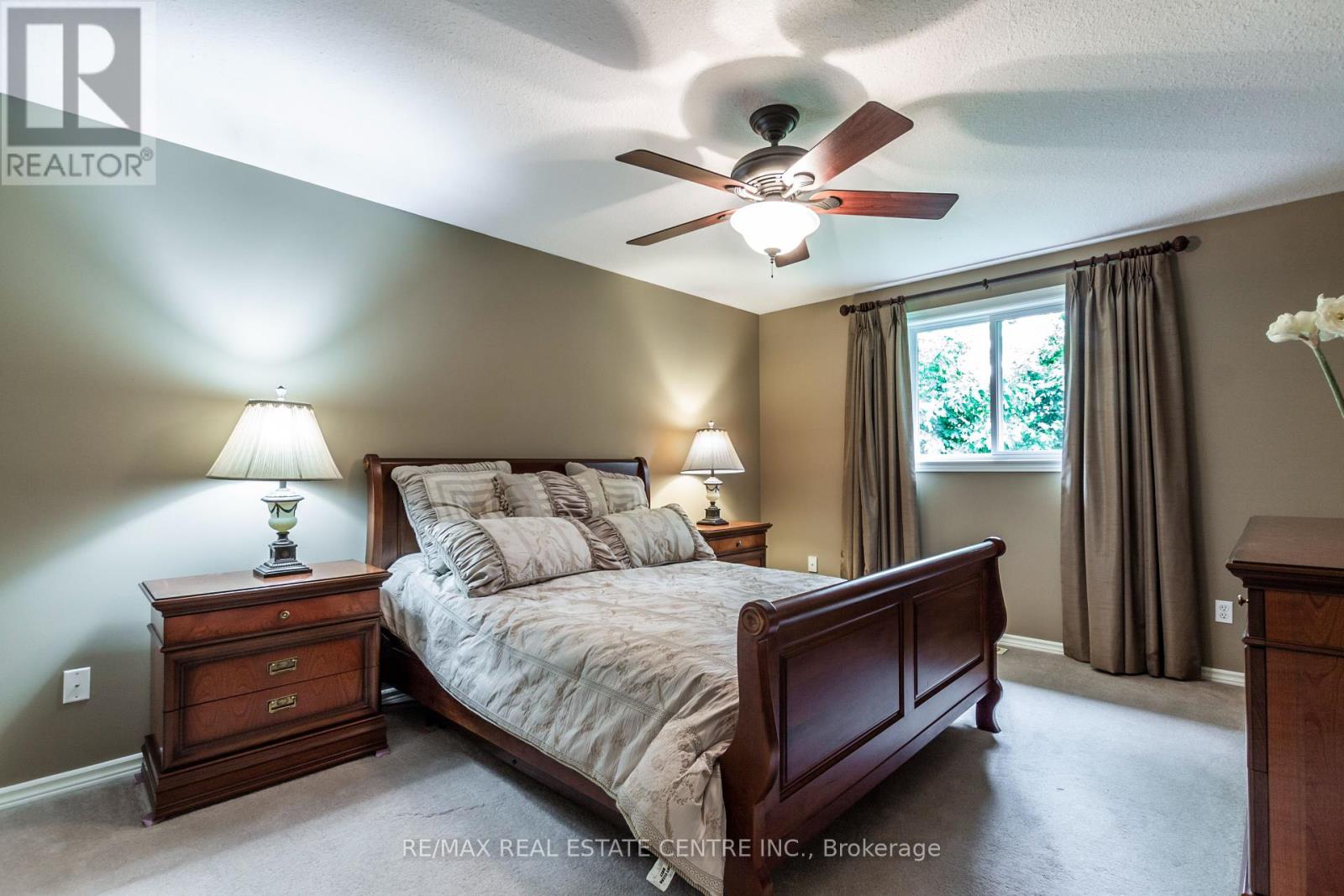 15 Bradbury Crescent, Brant, Ontario  N3L 4E1 - Photo 11 - X12200906