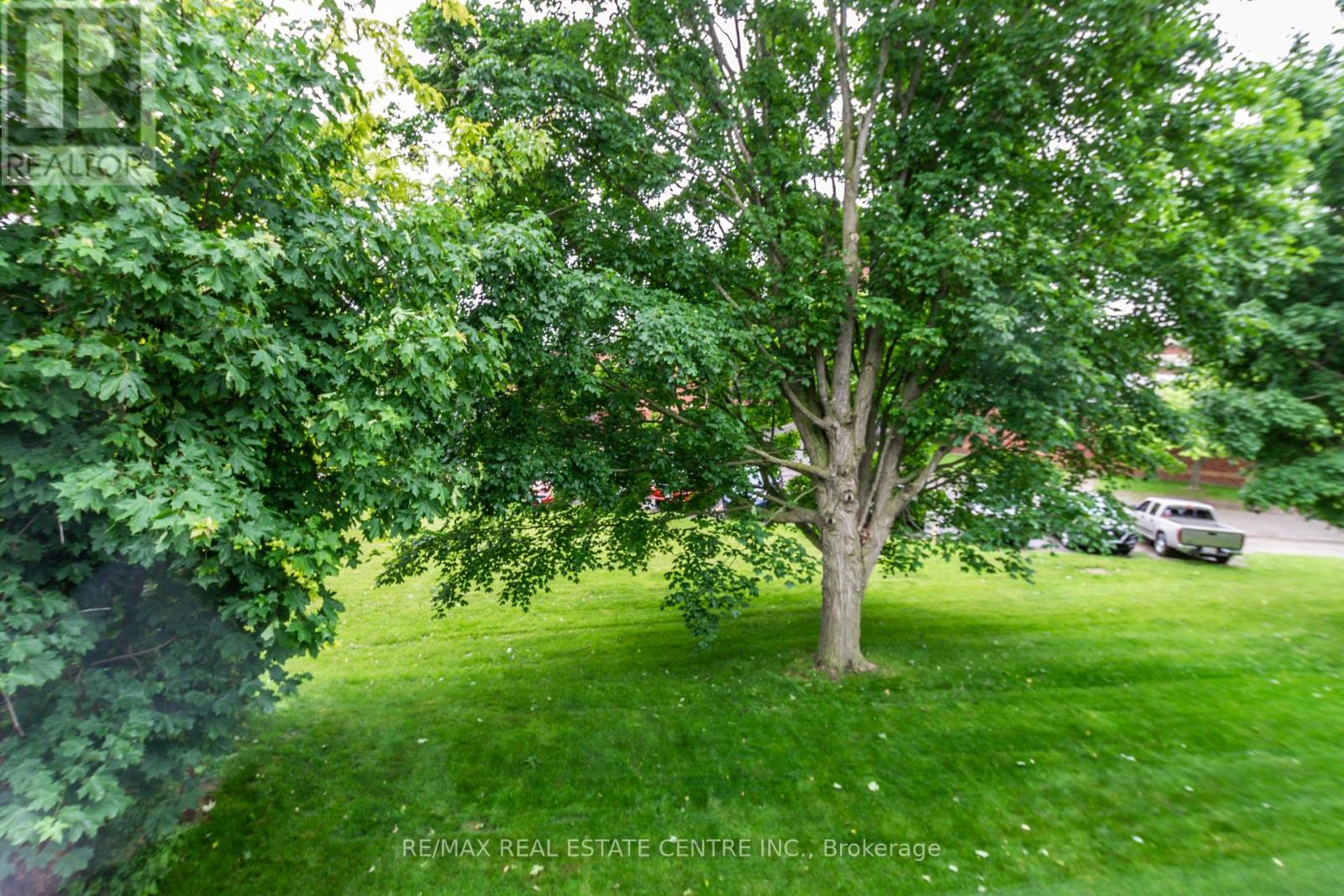 15 Bradbury Crescent, Brant, Ontario  N3L 4E1 - Photo 25 - X12200906