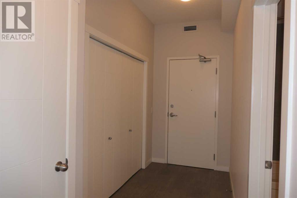 Property at 305, 2308 Centre Street NE image 4