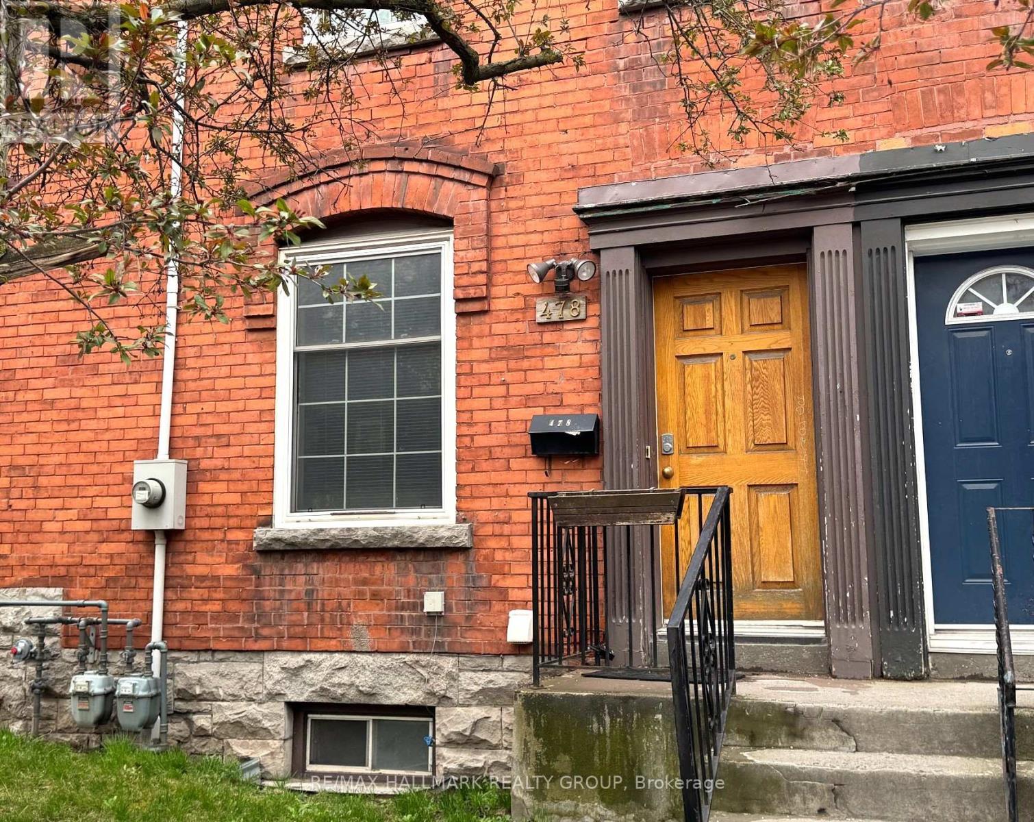 478 Cumberland Street, Ottawa, Ontario  K1N 7J9 - Photo 2 - X12200931