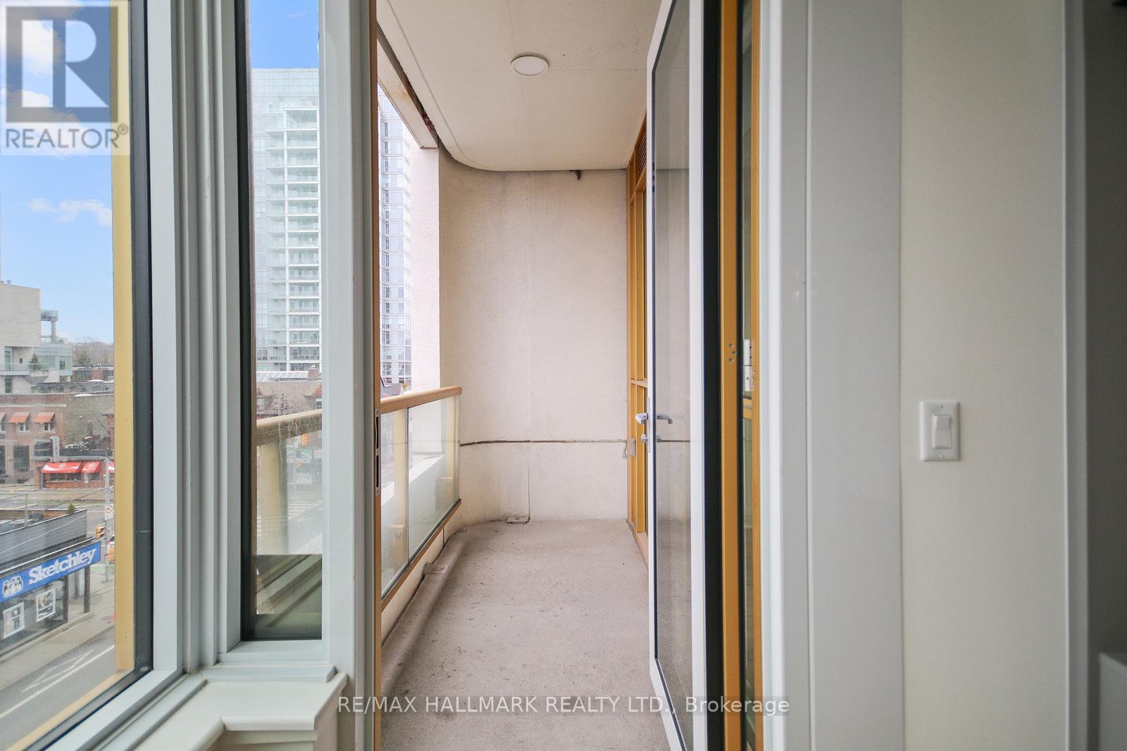 403 - 151 Avenue Road, Toronto, Ontario  M5R 2H7 - Photo 25 - C12200756