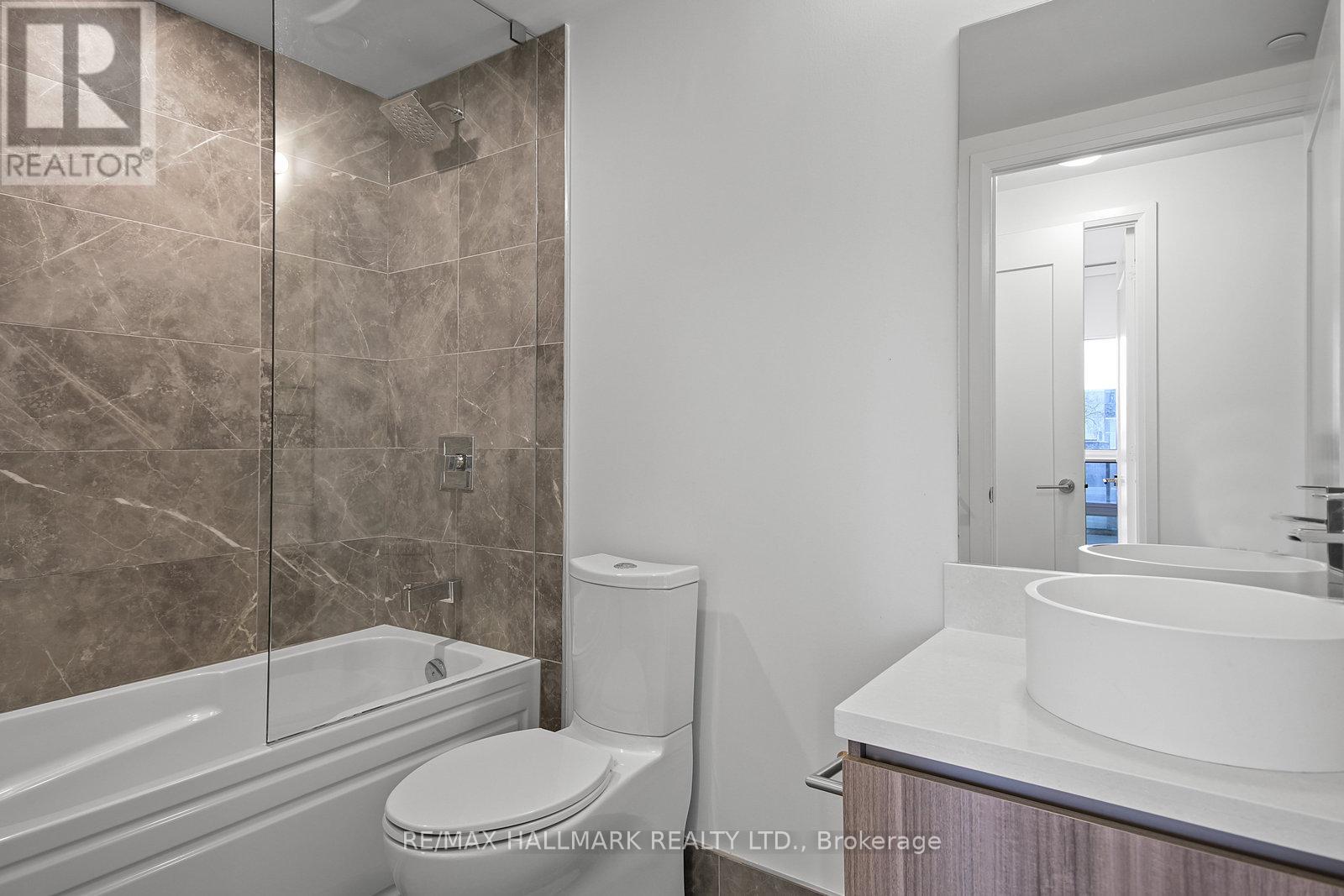 403 - 151 Avenue Road, Toronto, Ontario  M5R 2H7 - Photo 19 - C12200756