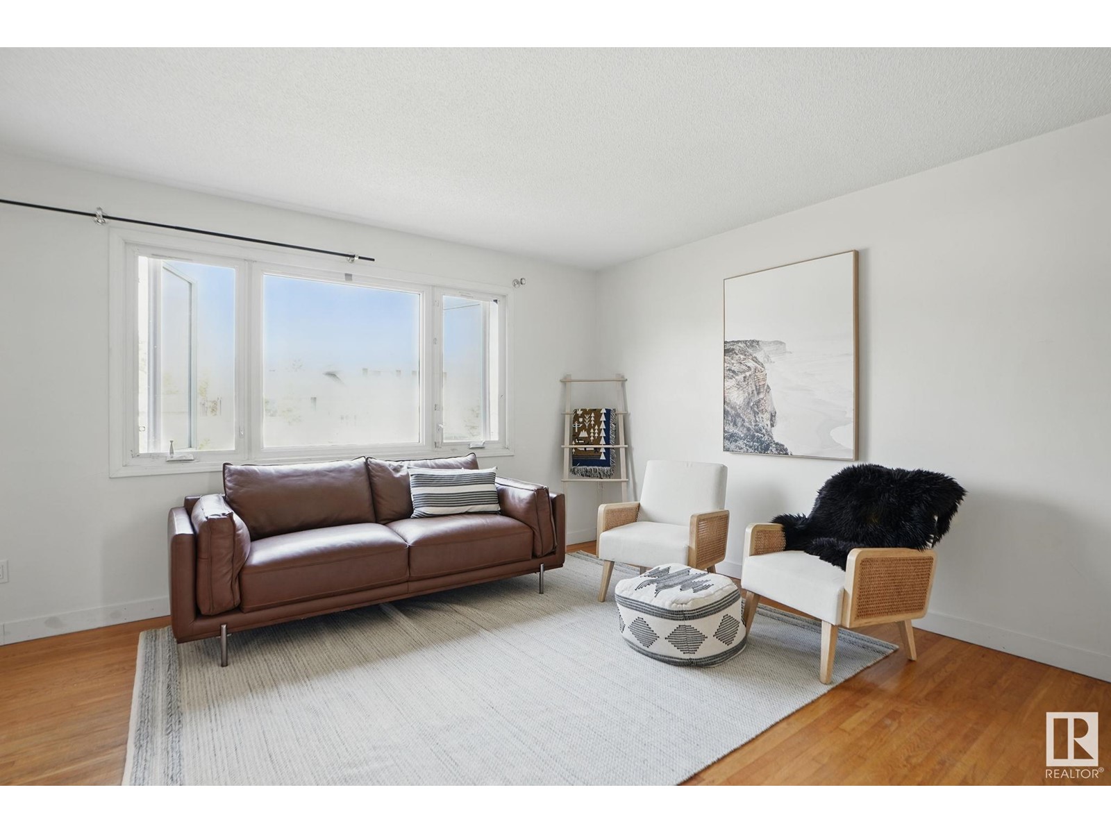 Property at 3519 109 ST NW image 4
