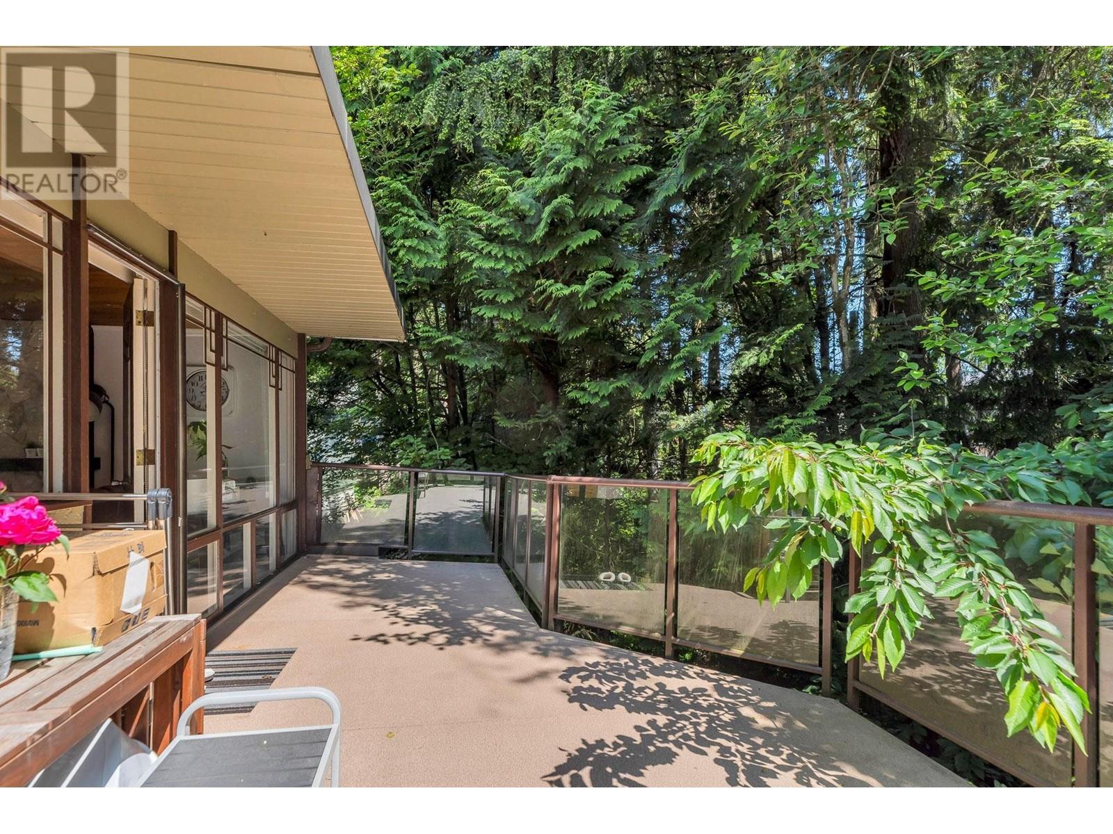 977 Belvedere Drive, North Vancouver, British Columbia  V7R 2C2 - Photo 28 - R3012068