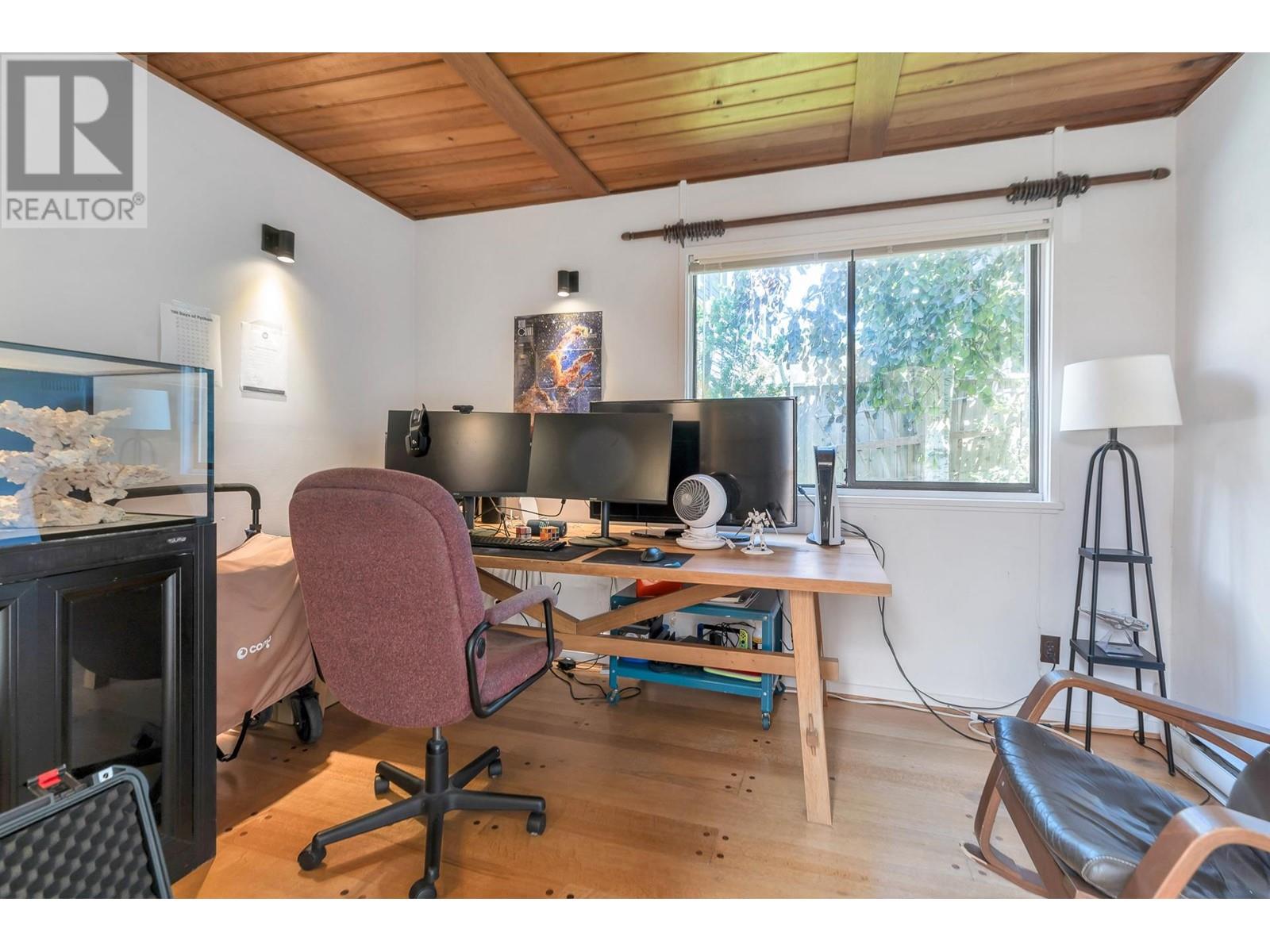977 Belvedere Drive, North Vancouver, British Columbia  V7R 2C2 - Photo 25 - R3012068