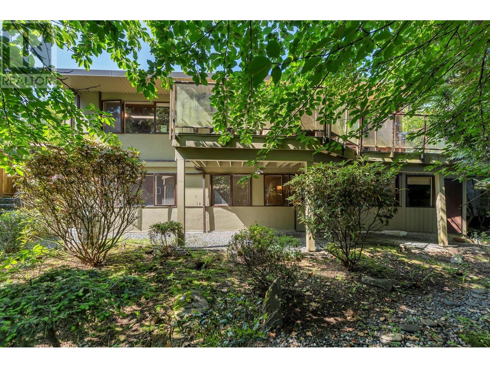 977 Belvedere Drive, North Vancouver, British Columbia  V7R 2C2 - Photo 35 - R3012068