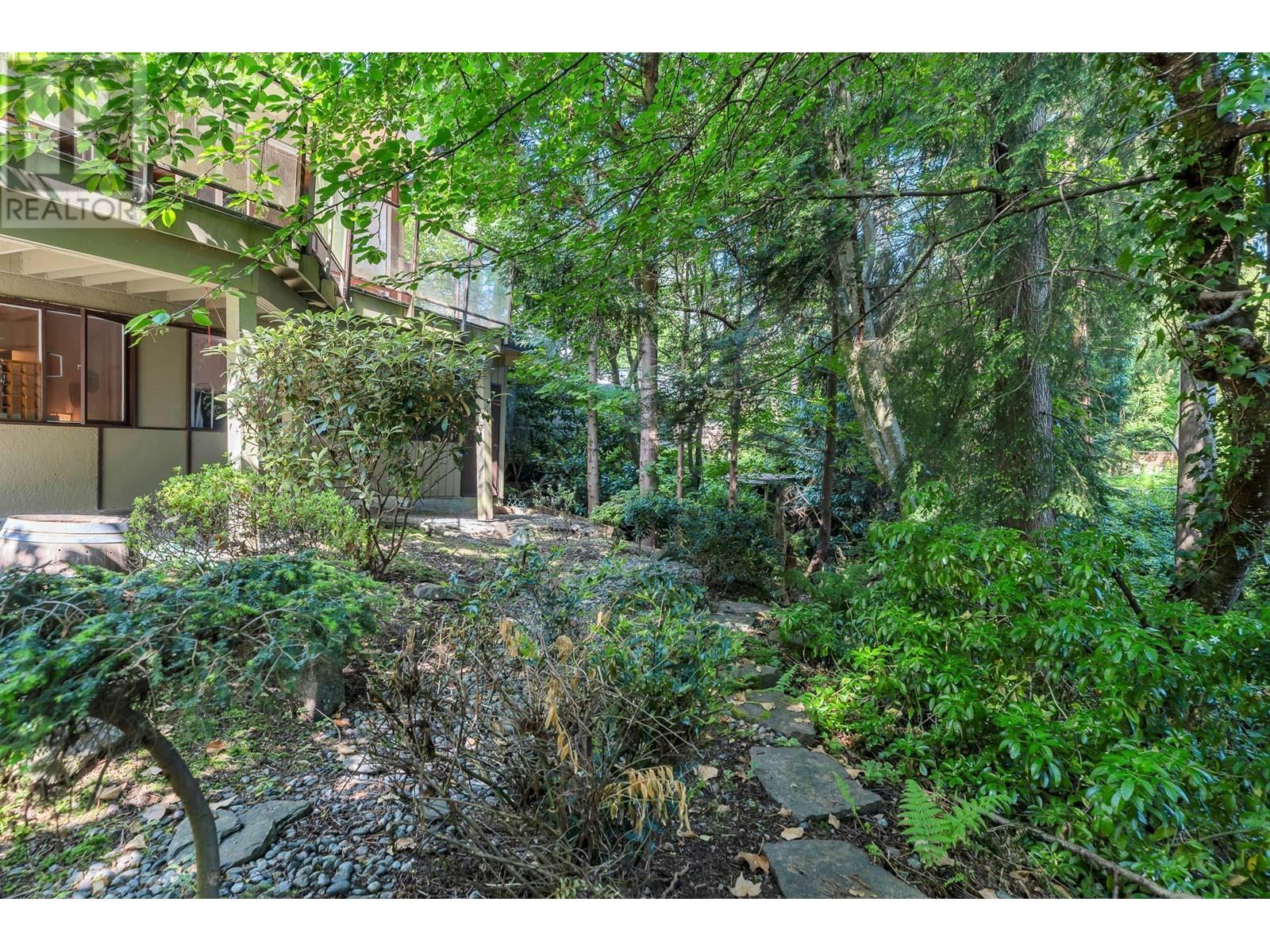 977 Belvedere Drive, North Vancouver, British Columbia  V7R 2C2 - Photo 37 - R3012068