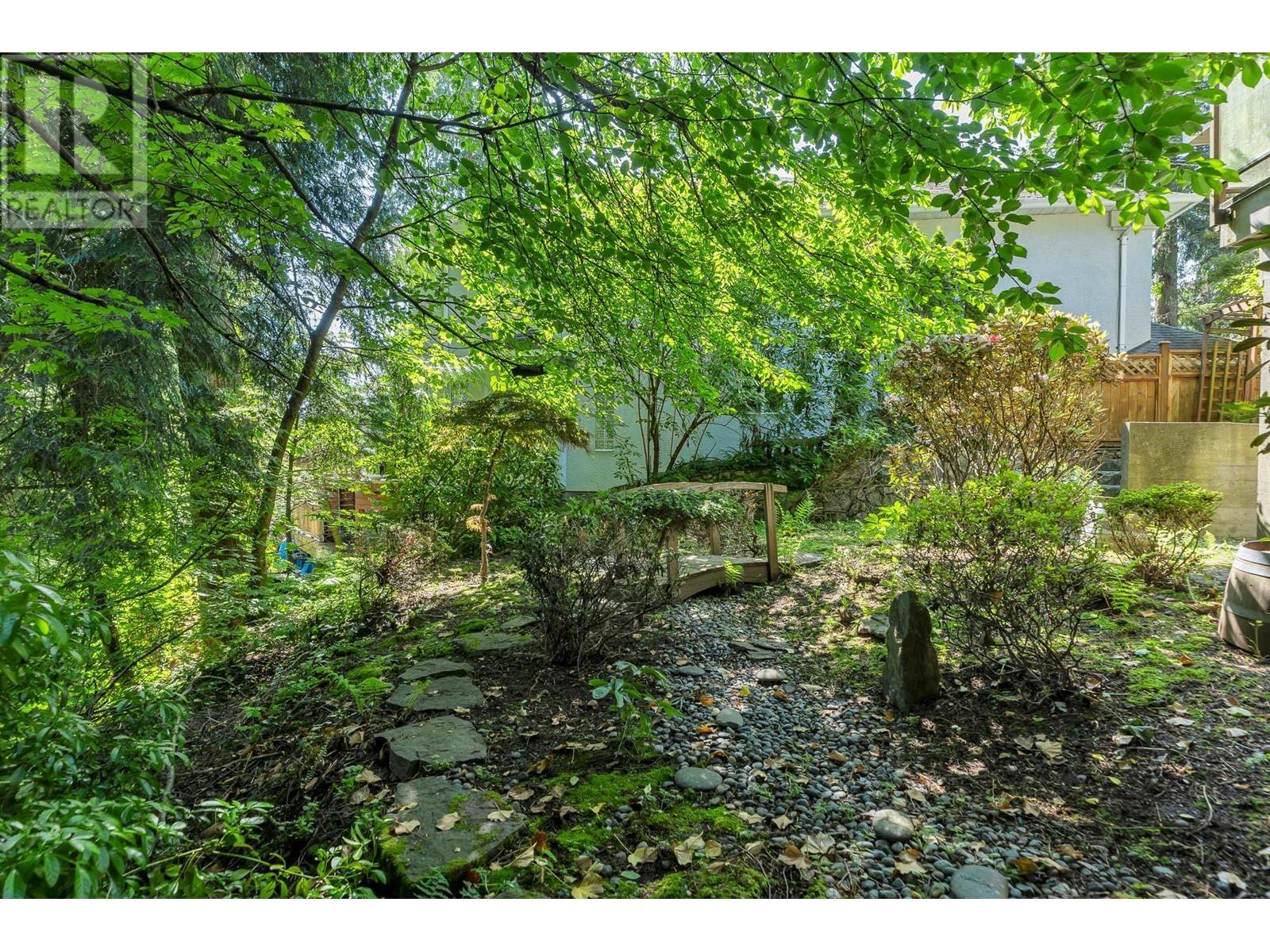 977 Belvedere Drive, North Vancouver, British Columbia  V7R 2C2 - Photo 36 - R3012068