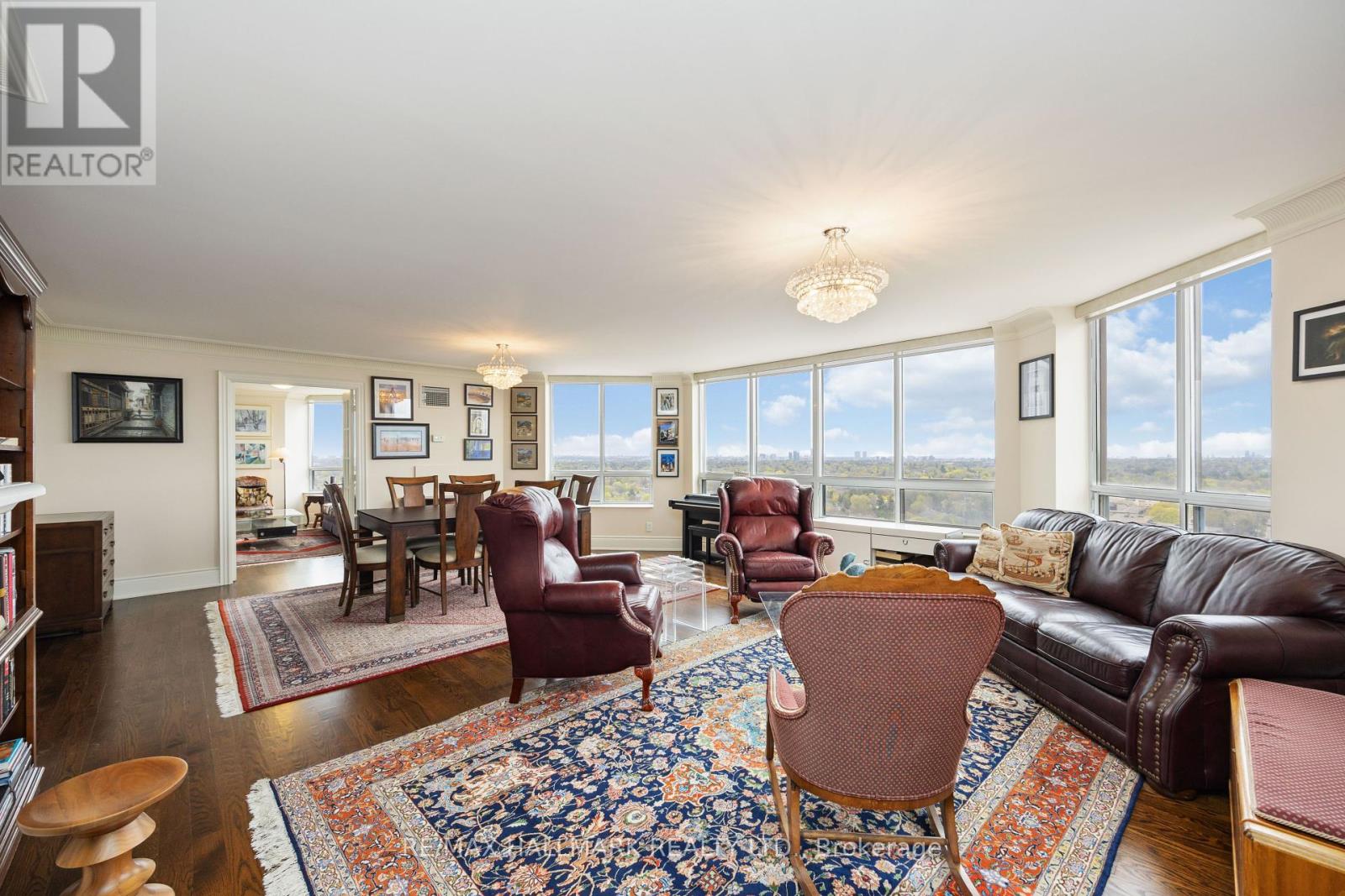 Property at 1821 - 80 HARRISON GARDEN BOULEVARD image 3