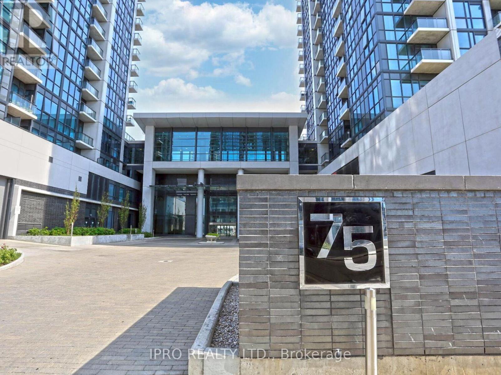 404 - 75 Eglinton Avenue W, Mississauga, Ontario  L5R 0E5 - Photo 2 - W12198318
