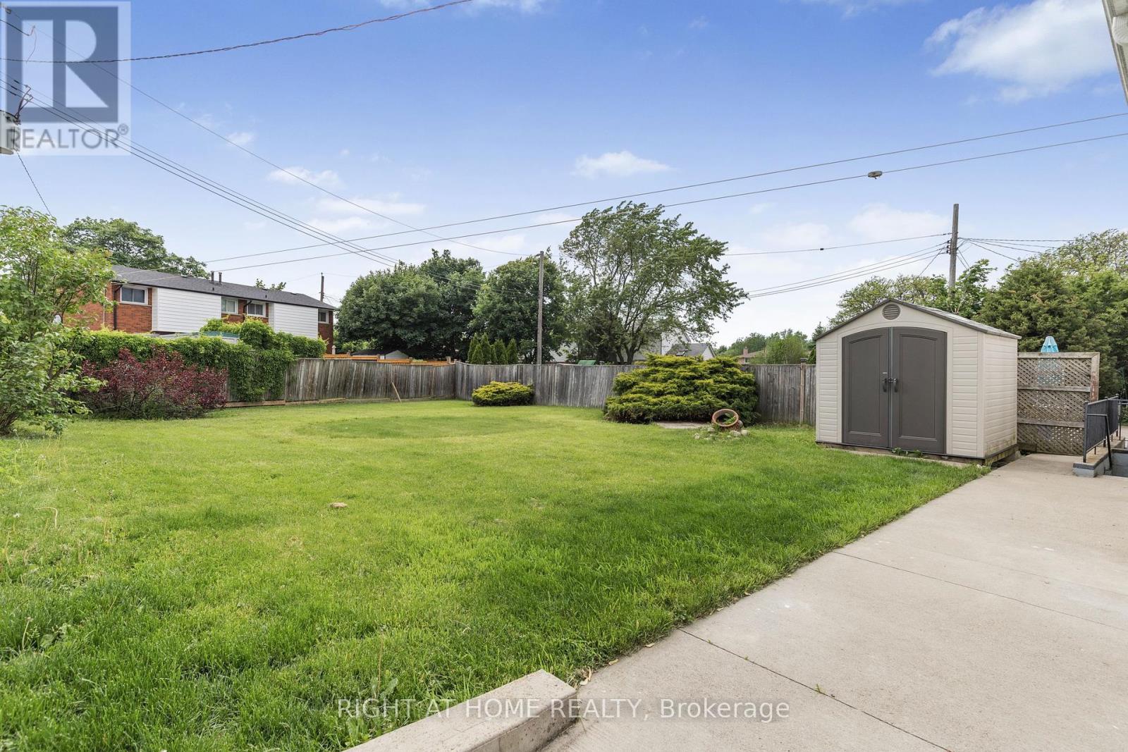 218 St Andrews Drive, Hamilton, Ontario  L8K 5K3 - Photo 41 - X12200937